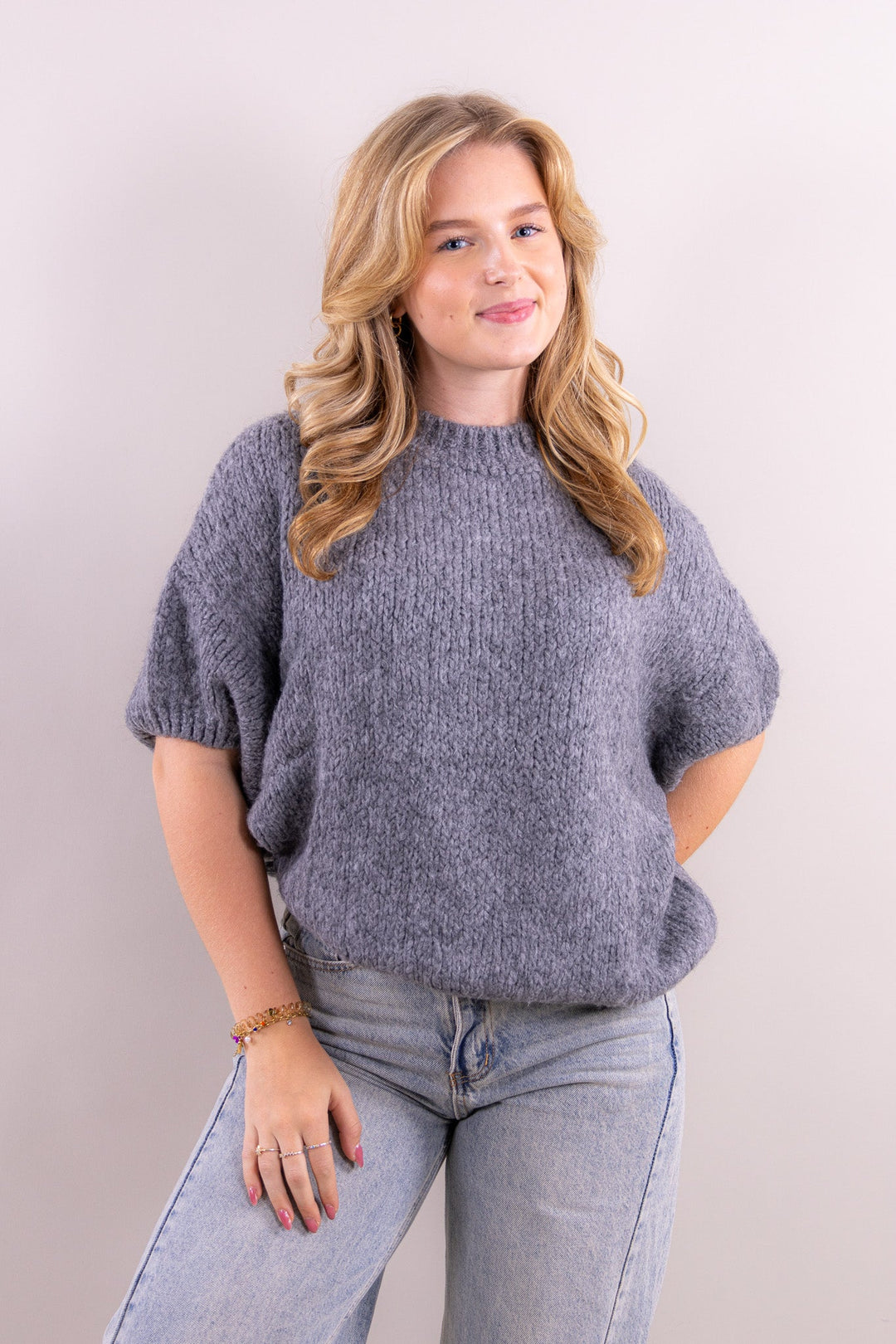 Leah’s Kurzarm-Strickpullover