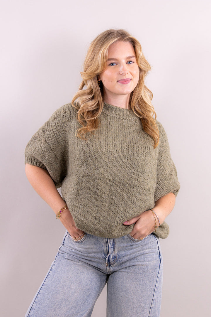 Leah’s Kurzarm-Strickpullover